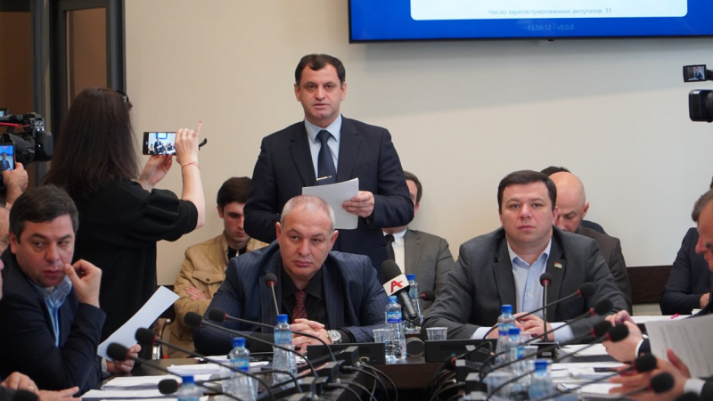 Парламент не дал согласие лишить статуса неприкосновенности депутата Кана Кварчия 