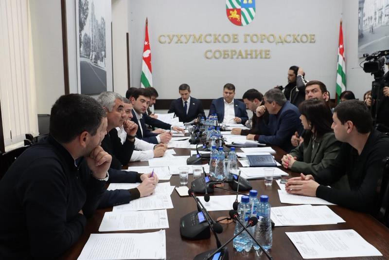 ДЕПУТАТЫ СТОЛИЧНОГО СОБРАНИЯ ПРОТИВ ПЕРЕДАЧИ ПРАВИТЕЛЬСТВУ ПОЛНОМОЧИЙ ПО РЕГУЛИРОВАНИЮ ТАРИФОВ НА ЖКХ